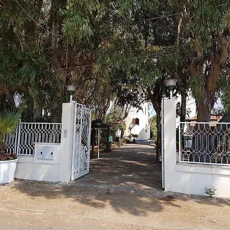 Sulla Tra Catania E Siracusa * أغنون باني